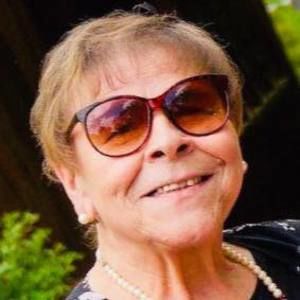 Meet your Posher, Joni